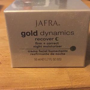 JAFRA Gold Dynamics Night Moisturizer